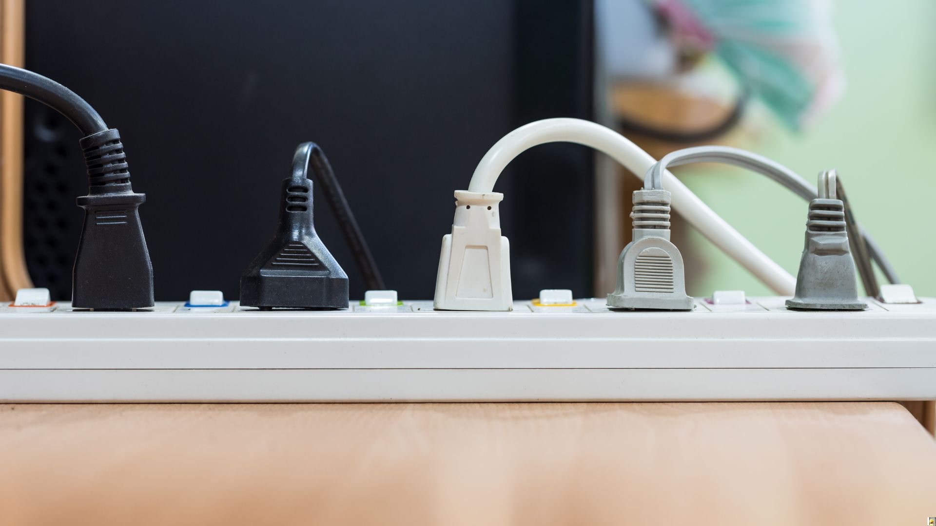 How Surge Protectors Safeguard Your Home